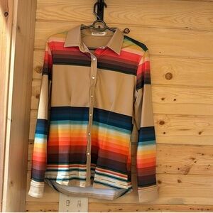 Ranch Dress’n. s perfect for rodeo! Snap up pull over style NEVER WORN